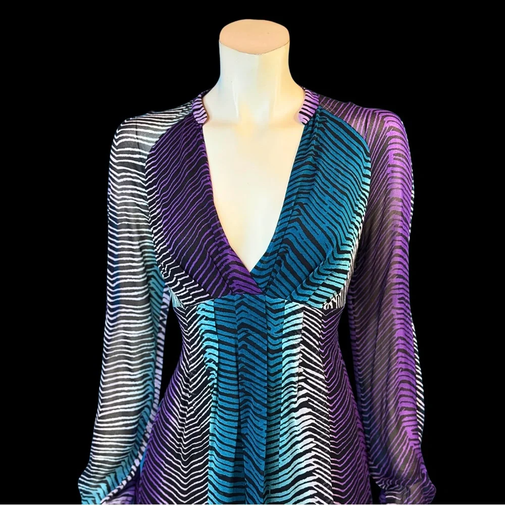 ARMANI Exchange ANIMAL PRINT Deep V SILK Ombré Mini Dress - Picture 8 of 9